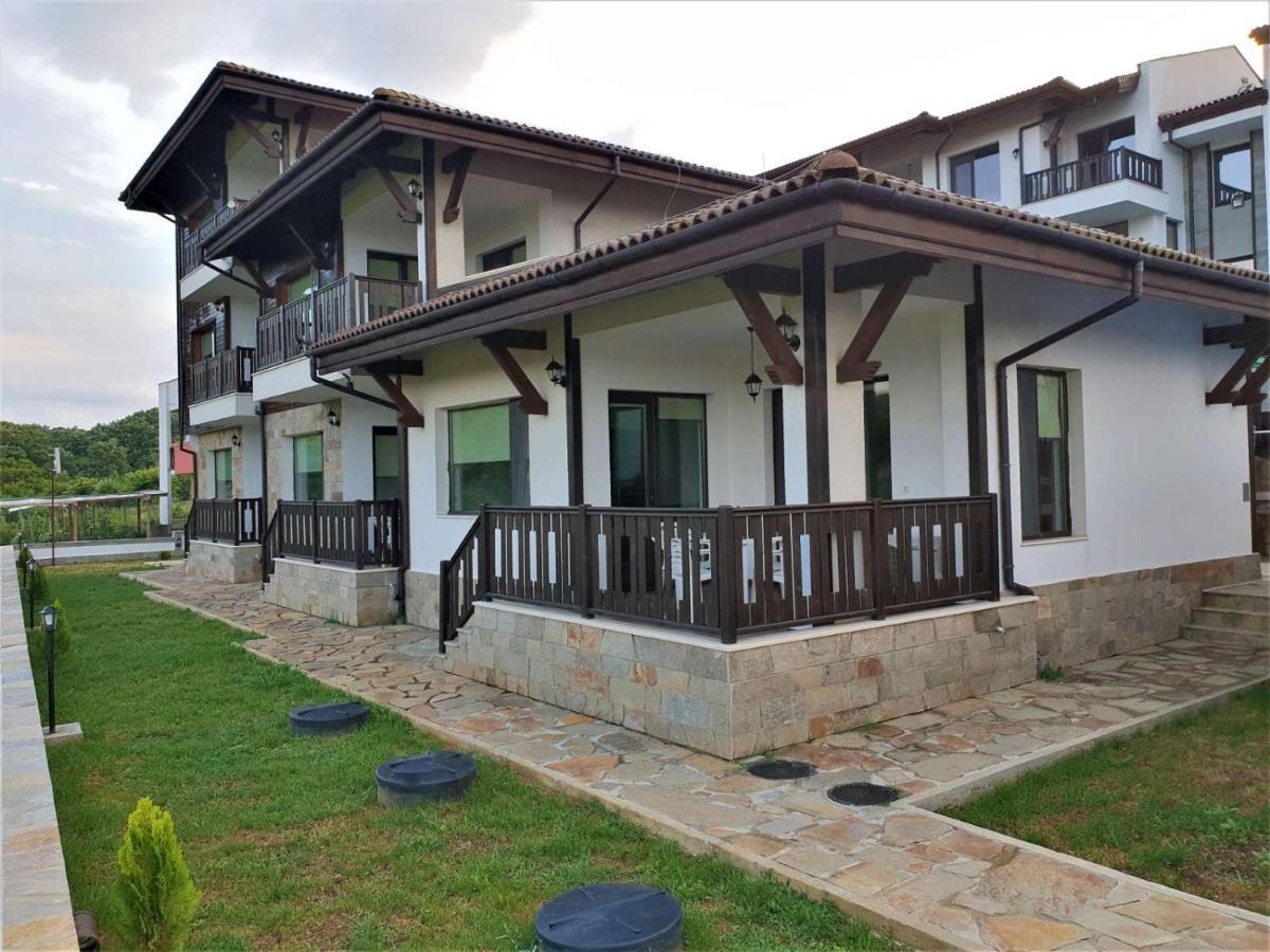 St George Apartcomplex 希科尔皮诺夫西 外观 照片